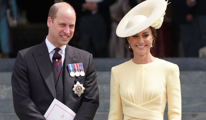 LONDON, ENGLAND - JUNE 03: Prince William and Catherine, Duchess of Cambridge leave after the National Service of Thanksgiving to Celebrate the Platinum Jubilee of Her Majesty The Queen at St Paul&#03 ...