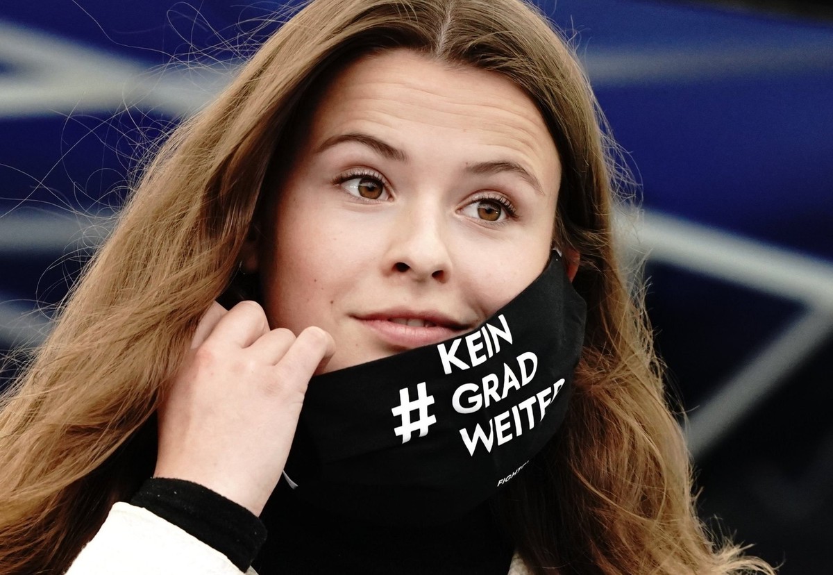 ARCHIV - 25.09.2020, Berlin: Die Fridays-for-Future-Aktivistin Luisa Neubauer spricht bei einer Demonstration im Rahmen eines internationalen Klimaprotesttages f