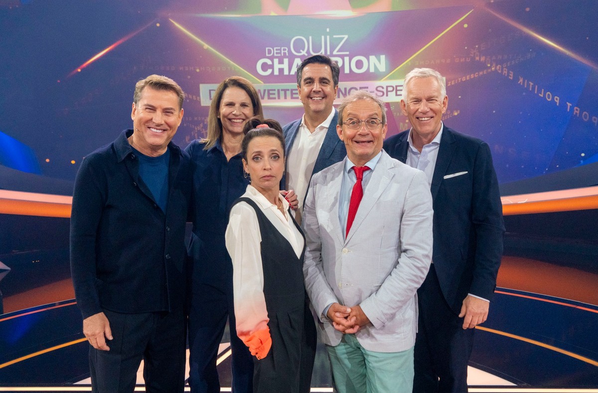 Von links: Jens Riewa, Katrin Müller-Hohenstein, Anna Thalbach, Bastian Pastewka, Wigald Boning, Johannes B. Kerner