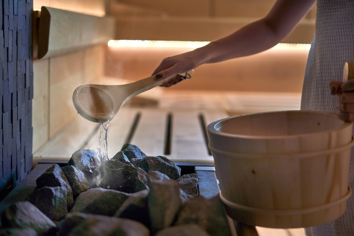 sauna,aufguss,saunieren,saunasteine,aufgu