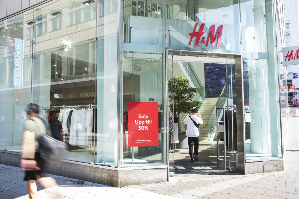 STOCKHOLM 20230629 H&amp;M Butik i Stockholm. Stockholm Sverige x12150x *** STOCKHOLM 20230629 H M Store in Stockholm Stockholm Stockholm Sweden x12150x PUBLICATIONxNOTxINxDENxNORxSWExFIN Copyright: x ...