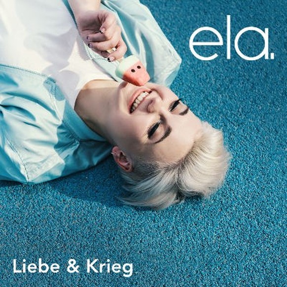 Der Titel impliziert die Kerntopics: Elas Album "Liebe &amp; Krieg".