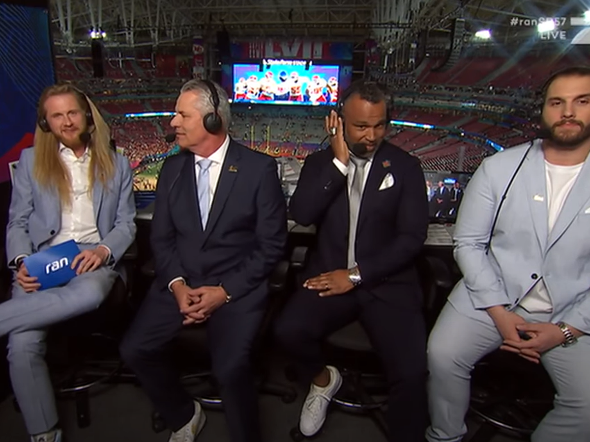 Super Bowl ProSieben-Moderator weint plötzlich vor laufender Kamera