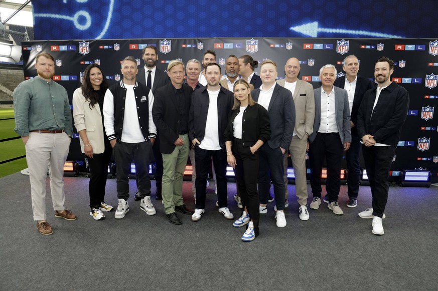 Adrian Franke, Nadine Nurasyid, Florian Ambrosius, Sebastian Vollmer, Alex von Kuczkowski, Jan Stecker, Björn Werner, Mitja Lafere, Patrick Esume, Jana Wosnitza, Markus Kuhn, Florian Schmidt-Sommerfel ...