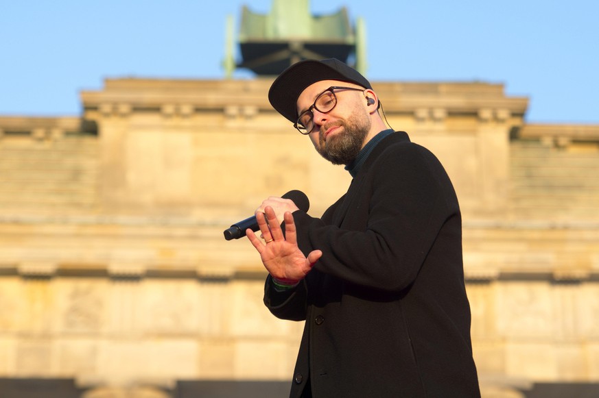 Mark Forster bei der Kundgebung und dem Friedenskonzert &#039;Sound Of Peace&#039; gegen den Krieg in der Ukraine am Brandenburger Tor. Berlin, 20.03.2022