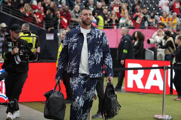 Kansas City Chiefs tight end Travis Kelce arrives before the start of an NFL football game between the Miami Dolphins and Kansas City Chiefs Sunday, Nov. 5, 2023, in Frankfurt, Germany. (AP Photo/Mart ...