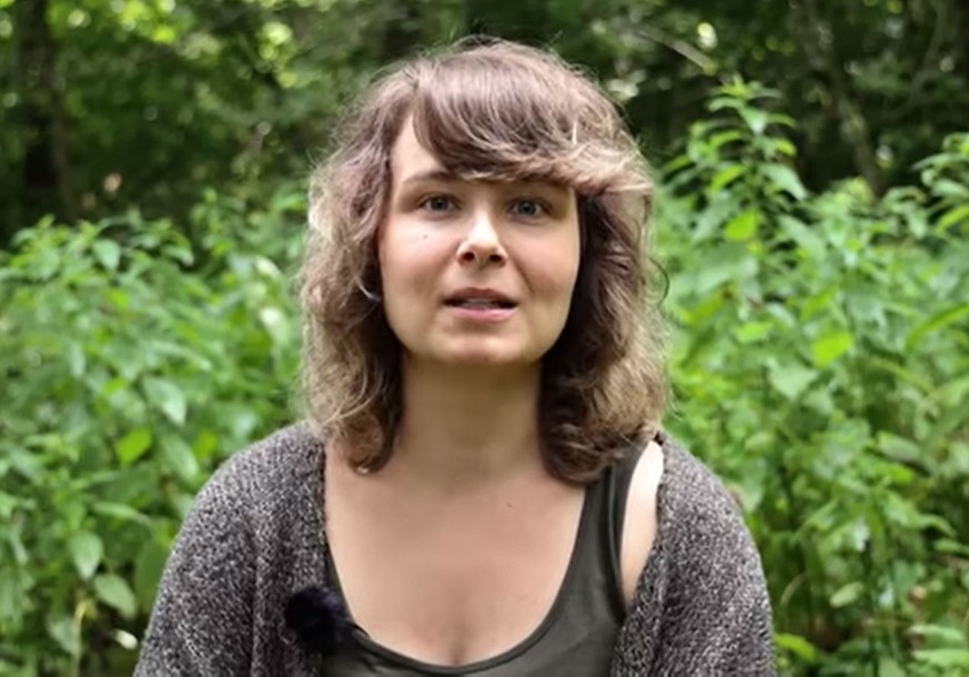 Hannah Assil ist 2023 bei "7 vs. Wild" dabei.