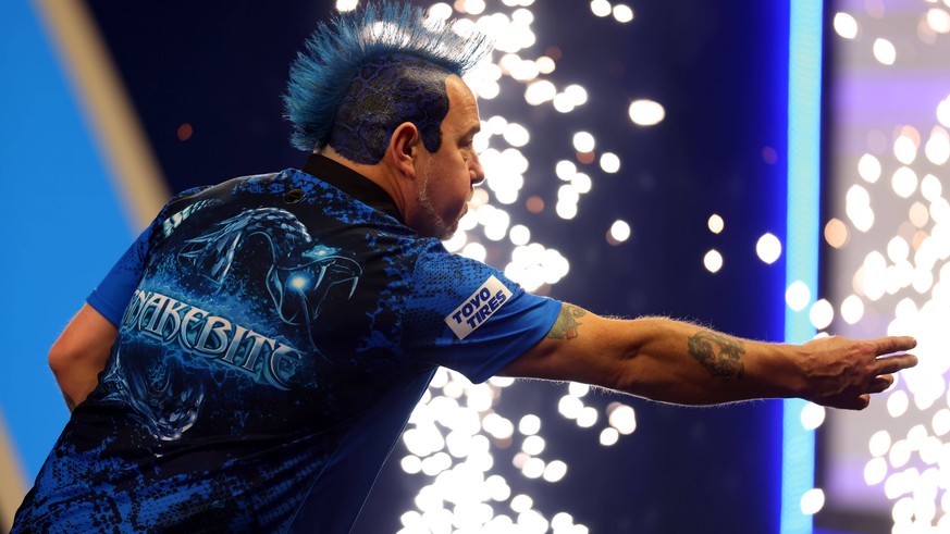 2nd January 2022 Alexandra Palace, London, England: The William Hill World Darts Tournament, semi finals Peter Wright celebrates the win against Gary Anderson PUBLICATIONxNOTxINxUK ActionPlus12352784  ...