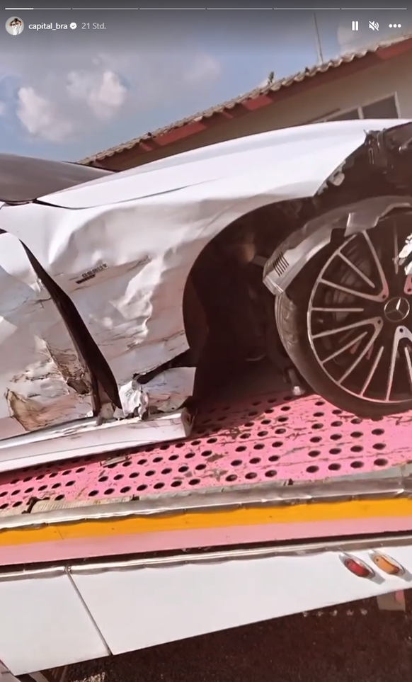 Capital Bras Auto hat nach dem Autounfall ganz schöne Schäden davongetragen.