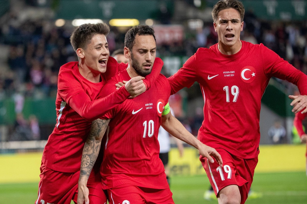 SOCCER - AUT vs TUR, test match VIENNA,AUSTRIA,26.MAR.24 - SOCCER - OEFB International Friendly, Länderspiel, Nationalmannschaft match, Austria vs Turkey. Image shows the rejoicing of Arda Gueler, Hak ...