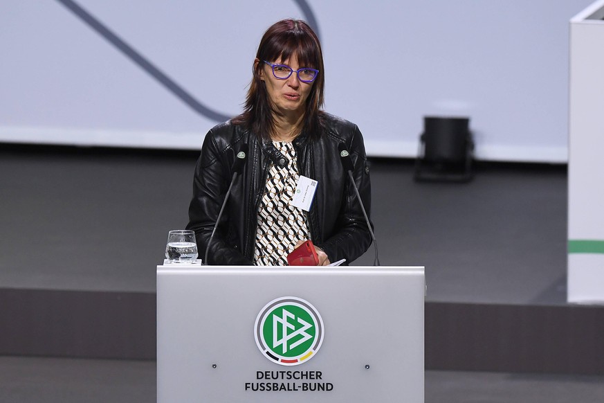 44. Ordentlicher DFB-Bundestag 2022 am 11.03.202 im WCCB in Bonn Prof. Dr. Silke Sinning DFB-Vizepr