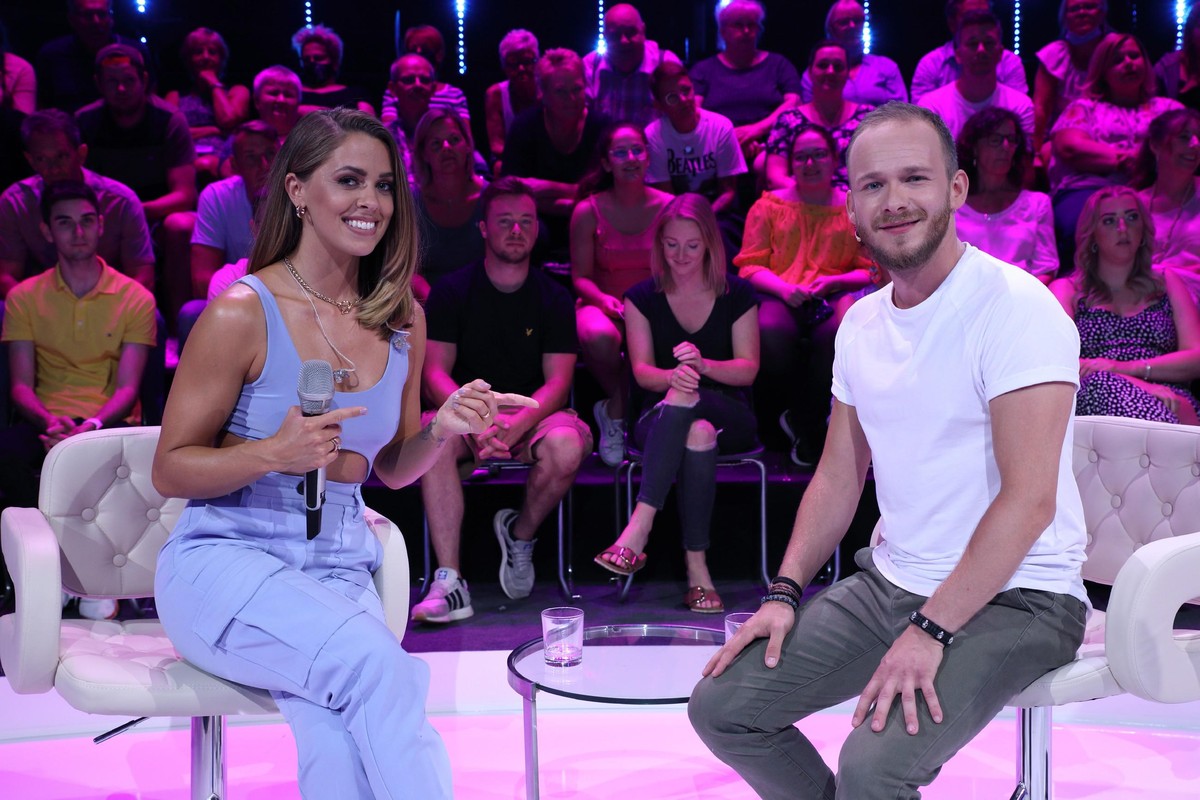 Vanessa Mai und ihr Superfan _Picco_. Die Verwendung des sendungsbezogenen Materials ist nur mit dem Hinweis und Verlinkung auf TVNOW gestattet.