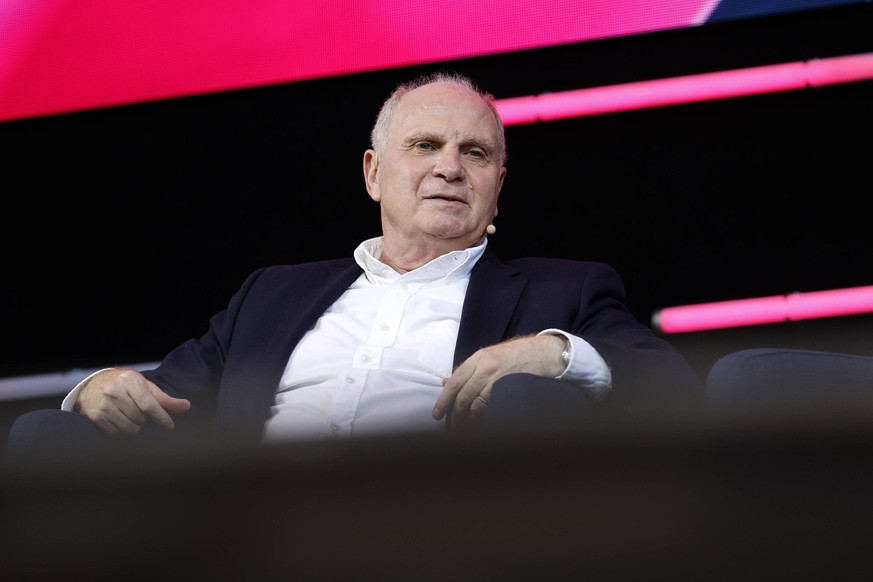 Uli Hoeneß bei Europas führender Digitalisierungsinitiative auf Entscheider-Level DIGITAL X in der Koelnmesse. Köln, 08.09.2021 *** Uli Hoeneß at Europes leading digitalization initiative at decision- ...