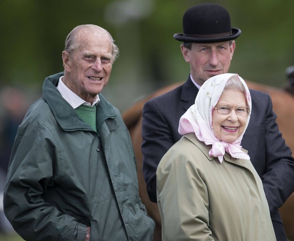 PAP05222560 8 September 2022. ARCHIVE PIC: 10th May, 2013: The Queen, joined by Prince Philip, watch the Tattersalls Thoroughbred Ridden Show Horse Class at the Royal Windsor Horse show. Credit: GoffP ...