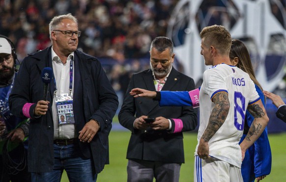 Toni Kroos Real bricht Interview mit ZDF-Reporter Nils Kaben ab FC Liverpool - Real Madrid Paris, Champions League, Finale, 28.05.2022, Fussball Saison 2021/22 Foto: Moritz M�ller *** Toni Kroos Real  ...