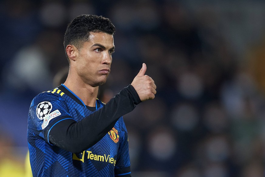 Sport Bilder des Tages Villarreal CF v Manchester United, ManU Group F - UEFA Champions League Cristiano Ronaldo of Manchester United gestures during the UEFA Champions League group F match between Vi ...