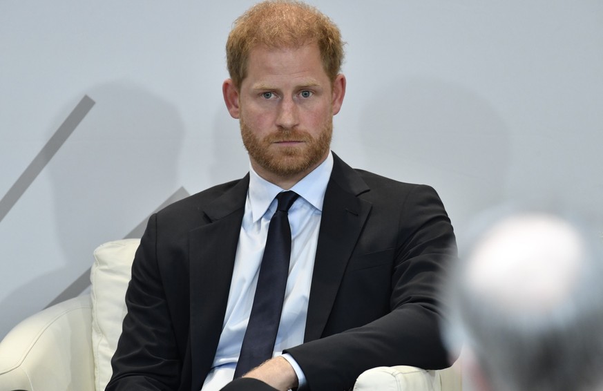 10.10.2023, USA, New York: Der britische Prinz Harry, Herzog von Sussex, nimmt am Elterngipfel der Archewell Foundation zum Thema &quot;Psychisches Wohlbefinden im digitalen Zeitalter&quot; im Rahmen  ...