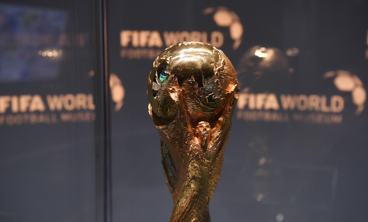 Fussball FIFA Musem Zuerich-Enge 10.03.2020 WM-Pokal in einer Vitrine *** Football FIFA Musem Zuerich Enge 10 03 2020 World Cup Cup in a showcase