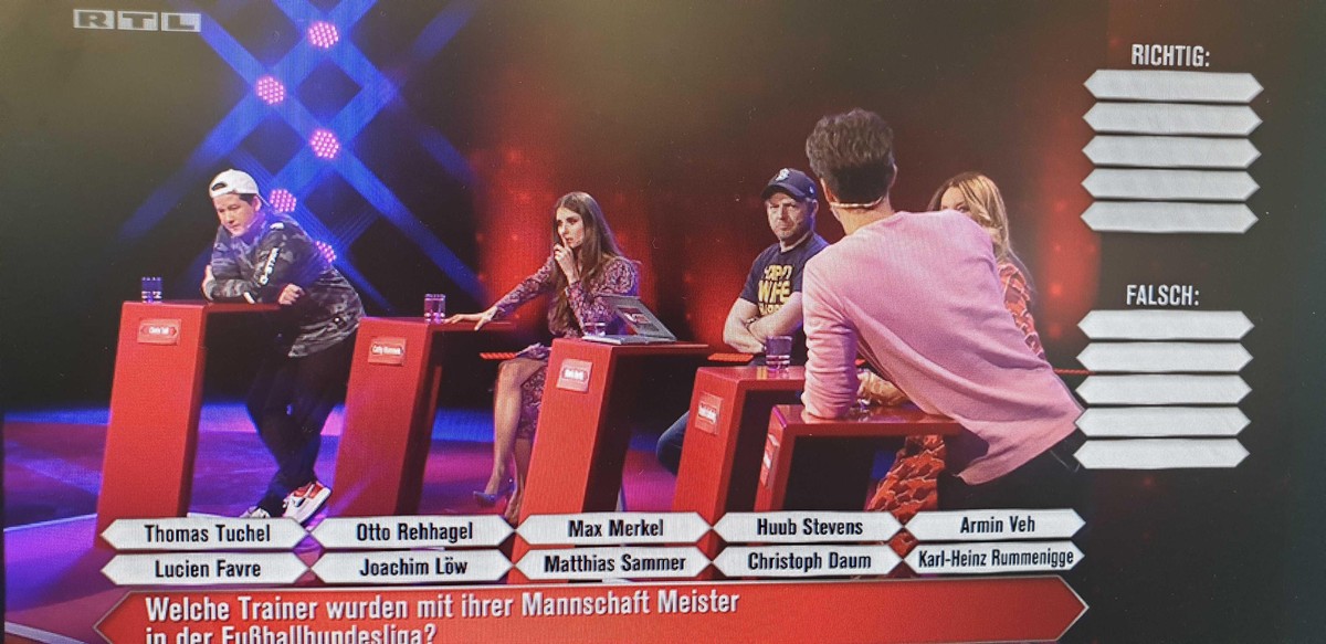 Die Kandidaten kämpfen mit der Fußball-Frage.