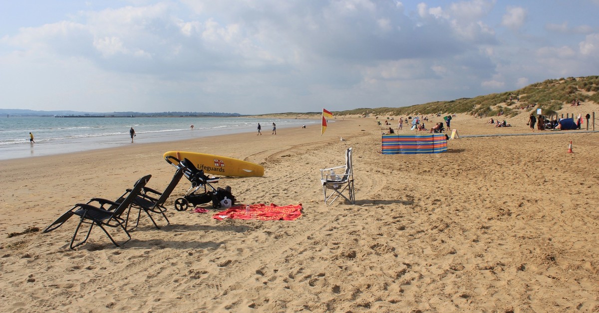 England-Urlaub: Millionen Plastik-Kügelchen überfluten Küste