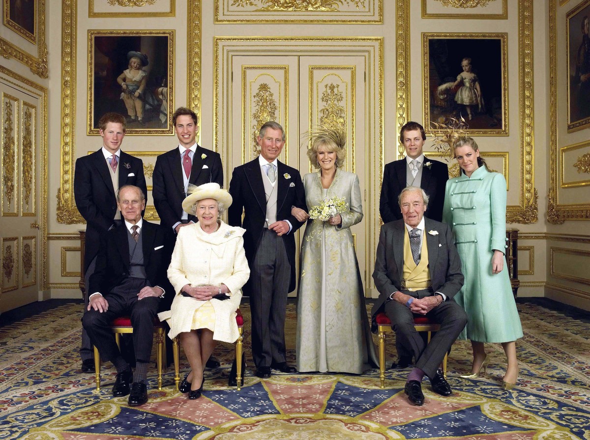 Apr. 13, 2005 - Windsor, United Kingdom - Clarence House official handout of the Prince of Wales and his new bride Camilla, Duchess of Cornwall, with their families (L-R back row Prince Harry, Prince ...