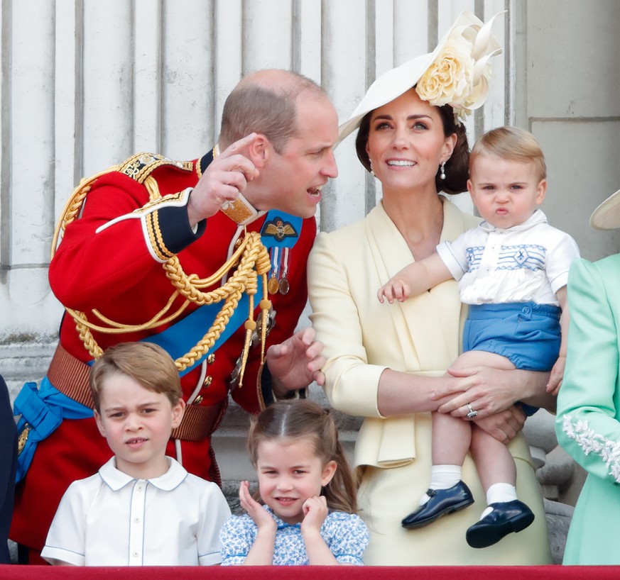 LONDON, UNITED KINGDOM - JUNE 08: (EMBARGOED FOR PUBLICATION IN UK NEWSPAPERS UNTIL 24 HOURS AFTER CREATE DATE AND TIME) Prince William, Duke of Cambridge, Catherine, Duchess of Cambridge, Prince Loui ...