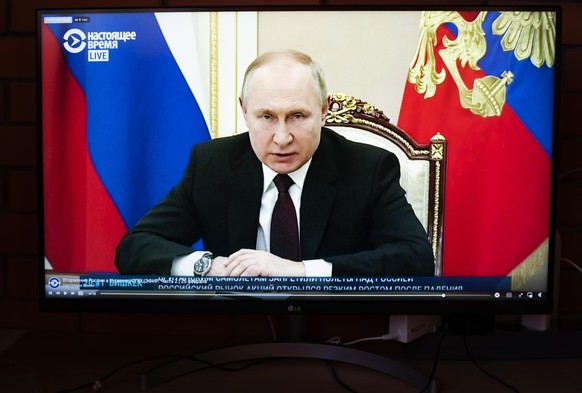 February 25, 2022, Kiev, Ukraine: President Vladimir Putin issued an urgent appeal to the servicemen of the Ukrainian Armed Forces. .He actually suggested that they change their oath and go over to th ...