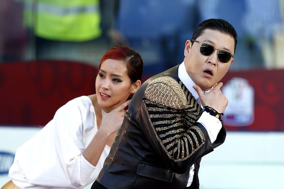 ©Fabio Frustaci / EIDON/MAXPPP ; 928678 : (Fabio Frustaci / EIDON), 2013-05-26 Roma - Tim Cup Final - Psy - Gangnam Style - The performance of Psy at the Olimpic Stadium before the match *** ITALY OUT ...