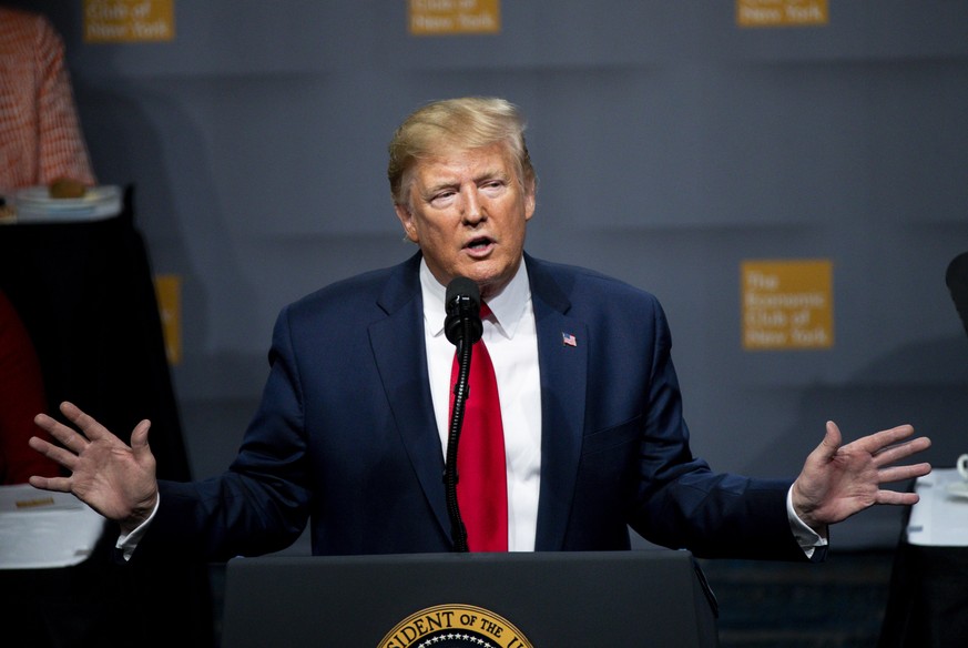 191112 -- NEW YORK, Nov. 12, 2019 -- U.S. President Donald Trump delivers a speech at the Economic Club of New York in New York, the United States, Nov. 12, 2019. Trump on Tuesday criticized Federal R ...