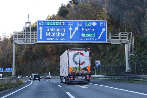 06.11.2023, Austria, AUT, Unterwegs in Oberösterreich, THEMENBILD, Verschiedene Themenbilder, Symbolbild, im Bild A12, A13, Bozen, Brenner, Salzburg, München, Innsbruck, Autobahn, *** 06 11 2023, Aust ...