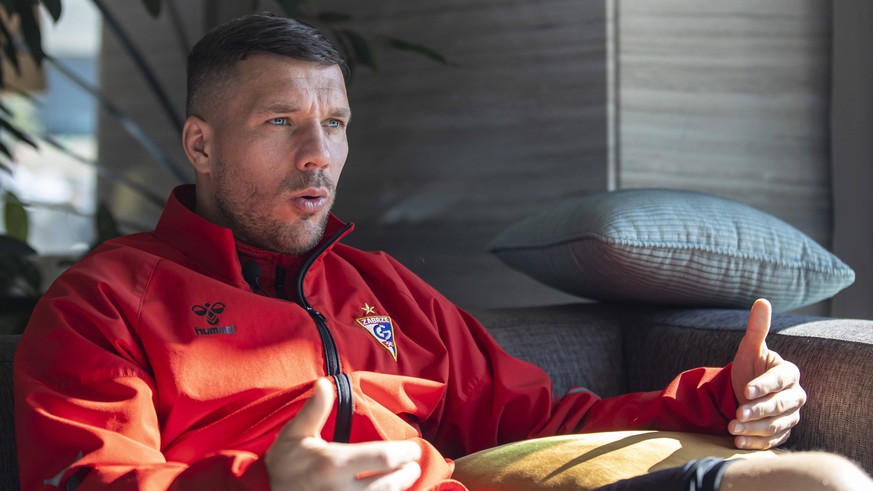 Lukas Podolski zasiada w programie RTL – były piłkarz, który zajmuje jego miejsce