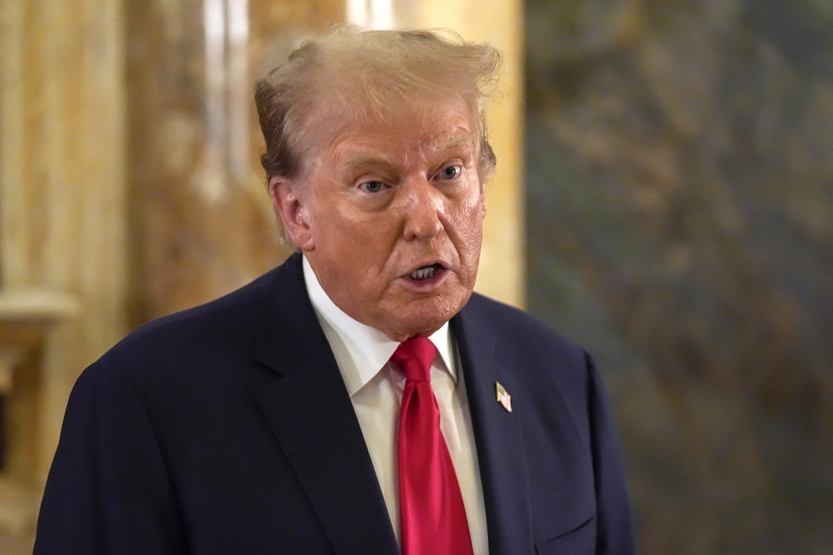 Former President and Republican presidential candidate Donald Trump speaks at a dinner with members of the group Conserve the Culture at his Mar-a-Lago estate, Wednesday, June 5, 2024, in Palm Beach,  ...