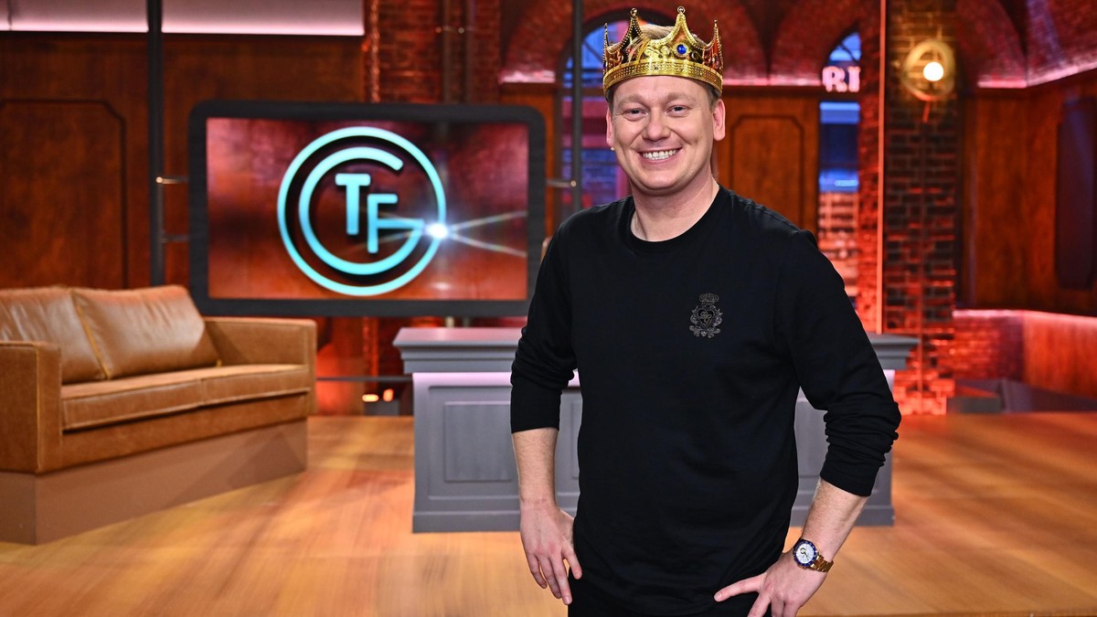 Host Jens _Knossi_ Knossalla 

Die Verwendung des sendungsbezogenen Materials ist nur mit dem Hinweis und Verlinkung auf TVNOW gestattet.