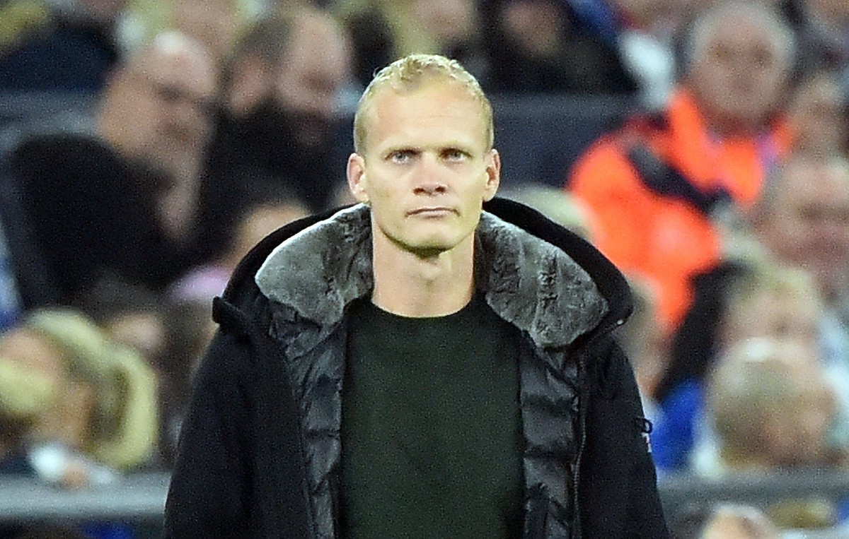 03.11.2023, xhbx, Fussball 2.Bundesliga, SV Elversberg - FC St.Pauli emspor, v.l. Trainer Karel Geraerts FC Schalke 04 DFL/DFB REGULATIONS PROHIBIT ANY USE OF PHOTOGRAPHS as IMAGE SEQUENCES and/or QUA ...