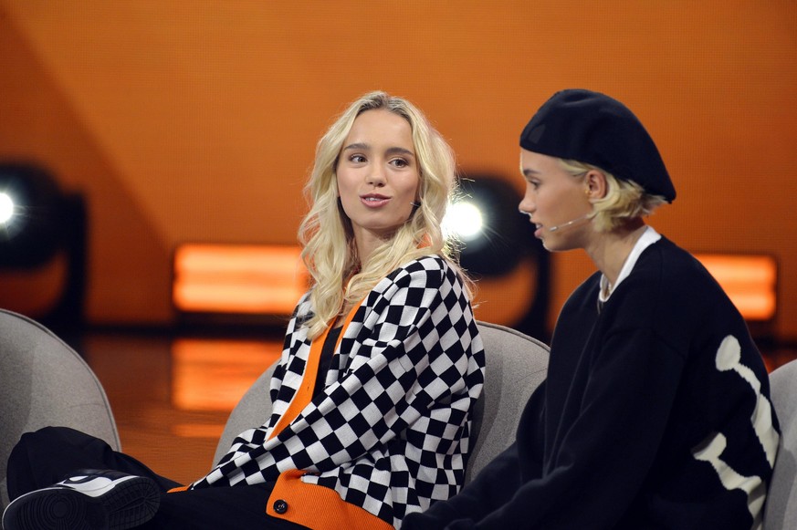 Lisa und Lena Mantler bei Live Sendung der Unterhaltungsshow Verstehen Sie Spass im Studio H Adlershof in Berlin 02.04.2022 Sonderkonditionen: Preisabsprache bei Titelverwendung erforderlich