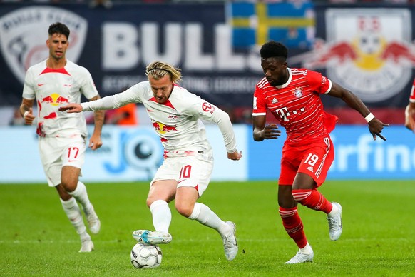 RB Leipzig - Bayern Muenchen / Supercup 30.07.2022 Leipzig, 30.07.2022, Red Bull Arena, Fussball, Supercup 2022, RB Leipzig vs. FC Bayern M�nchen 3:5 , Im Bild v.l.: Emil Forsberg 10, RB Leipzig und A ...