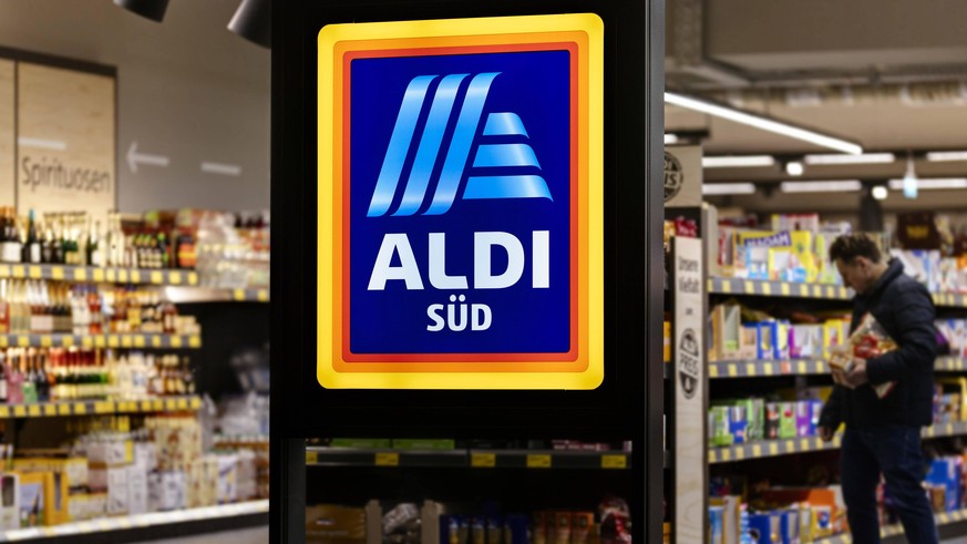 Eine Filiale von Aldi Süd auf der Luxemburger Straße. Köln, 04.04.2020 *** A branch of Aldi Süd on the Luxemburger Straße Cologne, 04 04 2020 Foto:xC.xHardtx/xFuturexImage