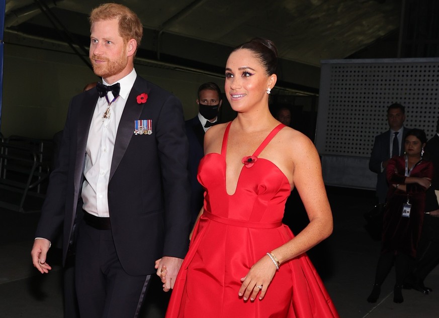 NEW YORK, NEW YORK - NOVEMBER 10: Prince Harry, Duke of Sussex, and Meghan, Duchess of Sussex attend on November 10, 2021 in New York City. (Photo by Theo Wargo/Getty Images for Intrepid Sea, Air, &am ...