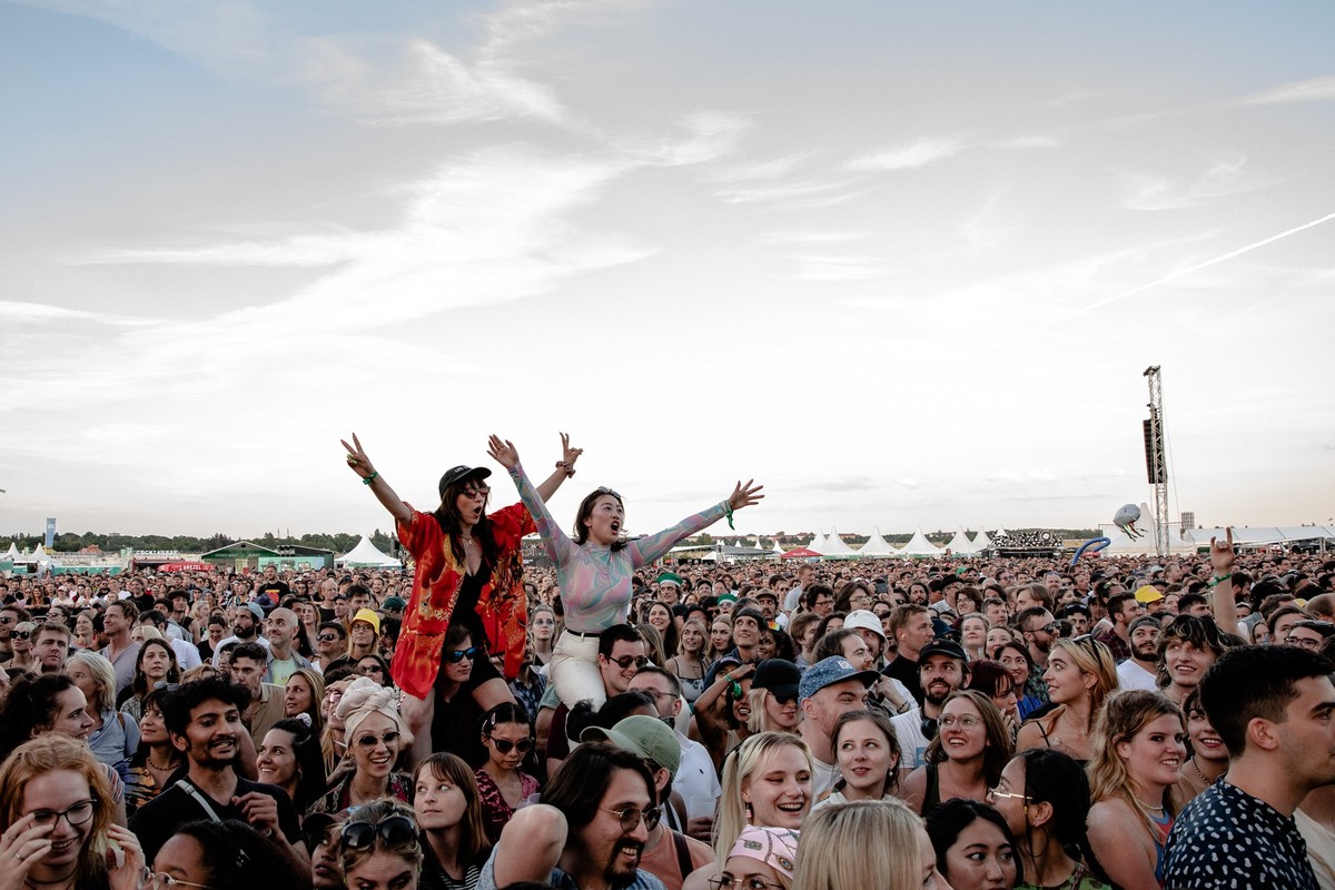 BERLIN, GERMANY - JUNE 12: Audience of The Strokes during Tempelhof Sounds at Tempelhof Airport on June 12, 2022 in Berlin, Germany. (Photo by Jana Legler/Redferns)