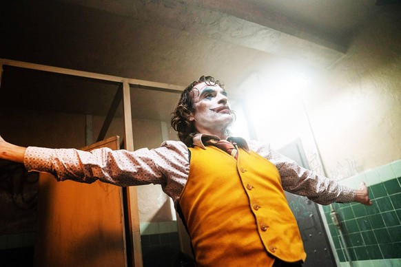 Joaquin Phoenix spielt den "Joker".