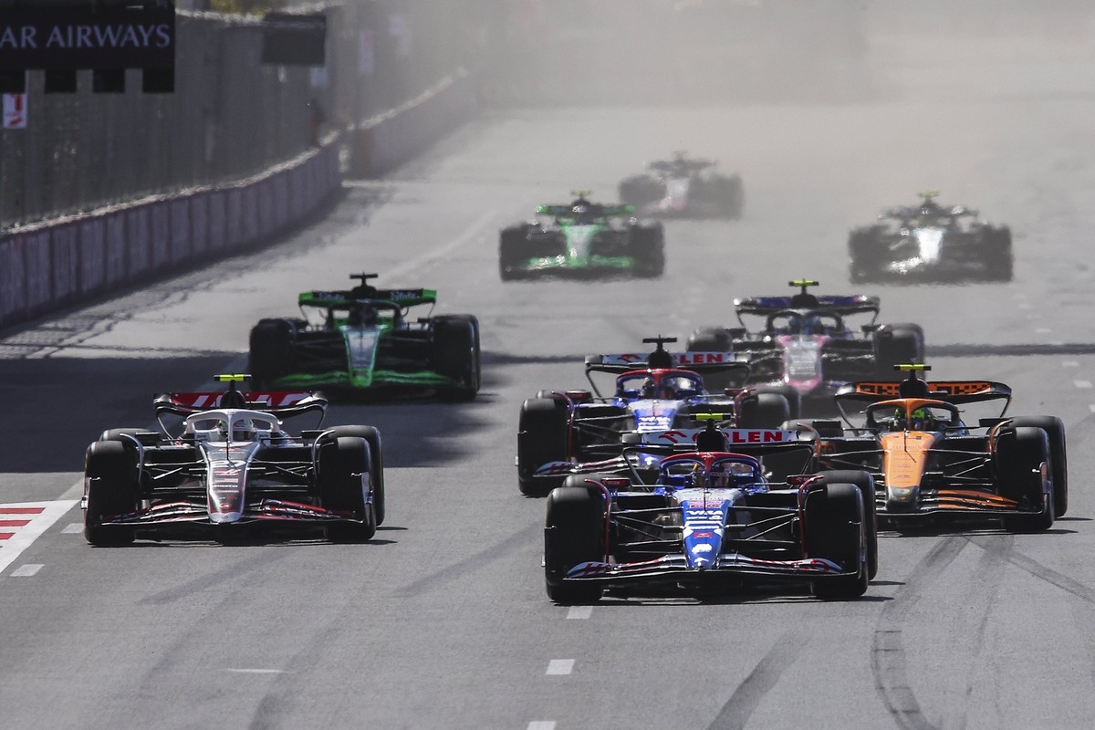 22 TSUNODA Yuki jap, Visa Cash App RB F1 Team VCARB 01, action during the Formula 1 Azerbaijan Grand Prix 2024, 17th round of the 2024 Formula One World Championship, WM, Weltmeisterschaft from Septem ...