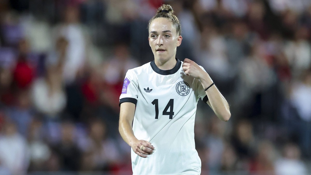 Sophia Kleinherne Germany schaut, UEFA Women s Nations League 2024/25 Grp A1 MD6, Austria and Germany, Viola Park am 03. June 2025 in Wien, Oesterreich. Foto von Marco Steinbrenner/DeFodi Images Sophi ...