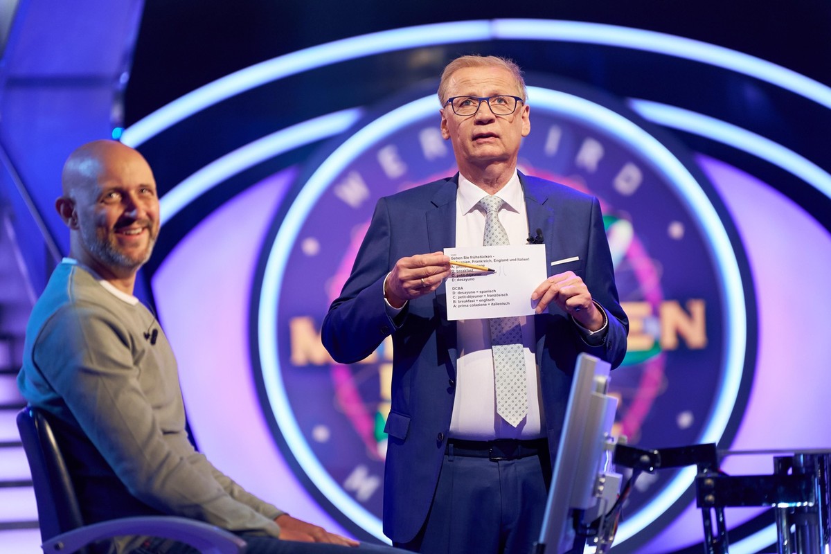 Holger Rohm (l.) und G�nther Jauch

+++ Die Verwendung des sendungsbezogenen Materials ist nur mit dem Hinweis und Verlinkung auf RTL+ gestattet. +++
