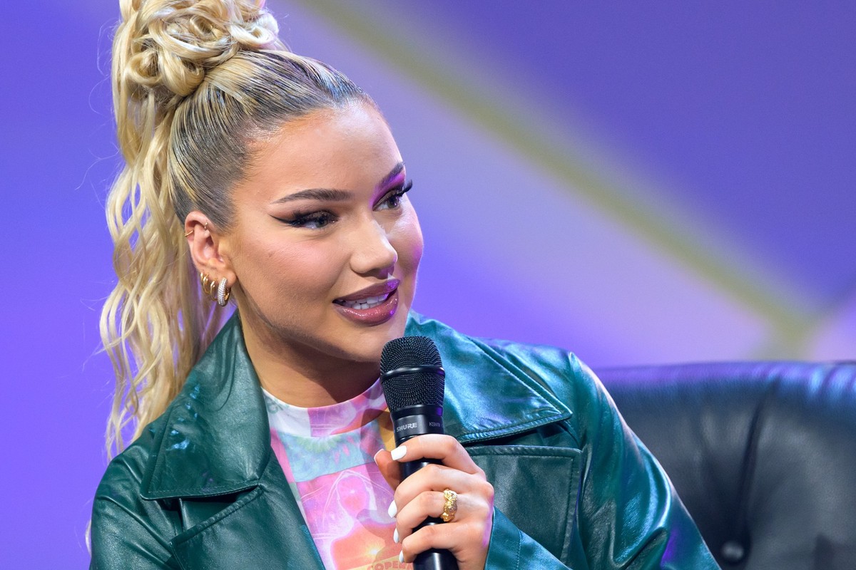 18.05.2022, Hamburg: Rapperin Shirin David spricht w