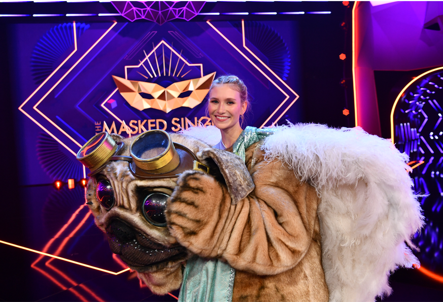 Der Mops gehört zu den Masken aus der Herbst-Staffel 2021 von "The Masked Singer". Und darunter verbarg sich Carolin Niemczyk.