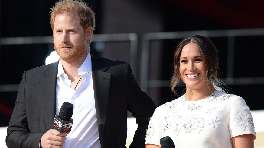 Prince Harry, Meghan Markle on stage for Global Citizen Concert 2021 NYC - Part 2, The Great Lawn in Central Park, New York, NY September 25, 2021. Photo By: Kristin Callahan/Everett Collection