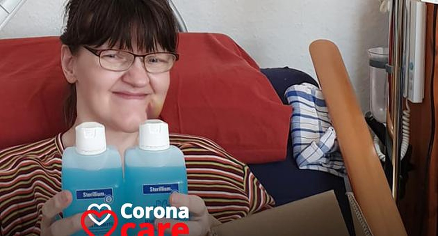 Gorth ist schwer Krank, aber dank #CoronaCare hat sie nun spezielles Desinfektionsmittel bekommen.