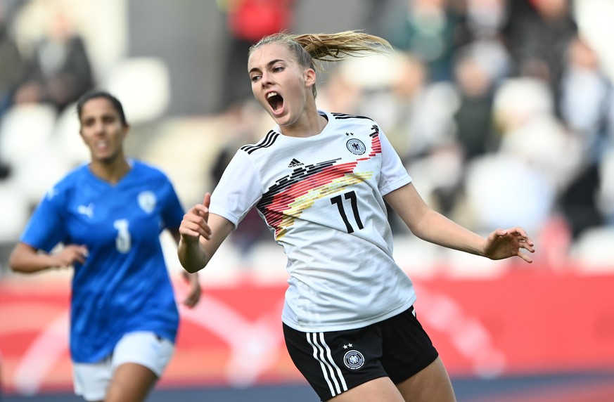 Laura Freigang (DEU). GES/ Fussball/ WM Qualifikation der Frauen: Deutschland - Israel, 26.10.2021 Football / Soccer: FIFA Womens World Cup qualification: Germany vs Israel, Essen, October 26, 2021