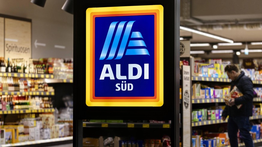 Eine Filiale von Aldi Süd auf der Luxemburger Straße. Köln, 04.04.2020 *** A branch of Aldi Süd on the Luxemburger Straße Cologne, 04 04 2020 Foto:xC.xHardtx/xFuturexImage