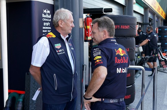 ARCHIV - 03.09.2022, Niederlande, Zandvoort: Motorsport: Formel-1-Weltmeisterschaft, Grand Prix von Niederlande, 3. Freies Training: Motorsportchef Dr. Helmut Marko aus Österreich vom Team Red Bull Ra ...